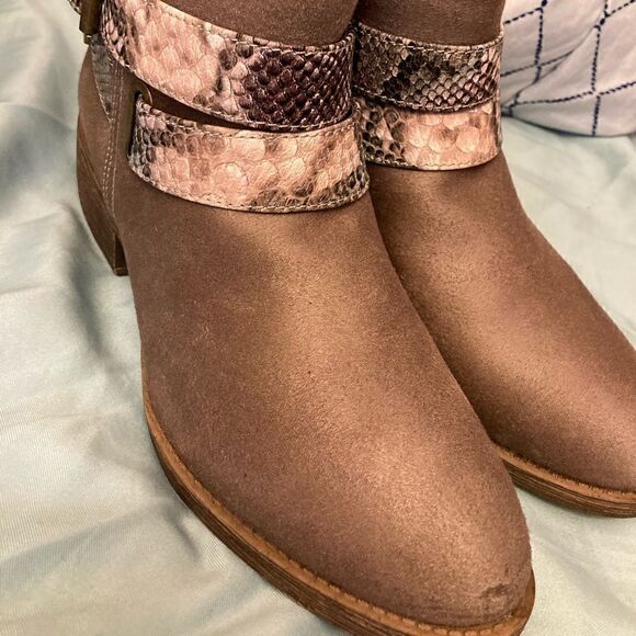 Sugar Tora Booties - NWT - Taupe / SZ 7.5 - Picture 3 of 7
